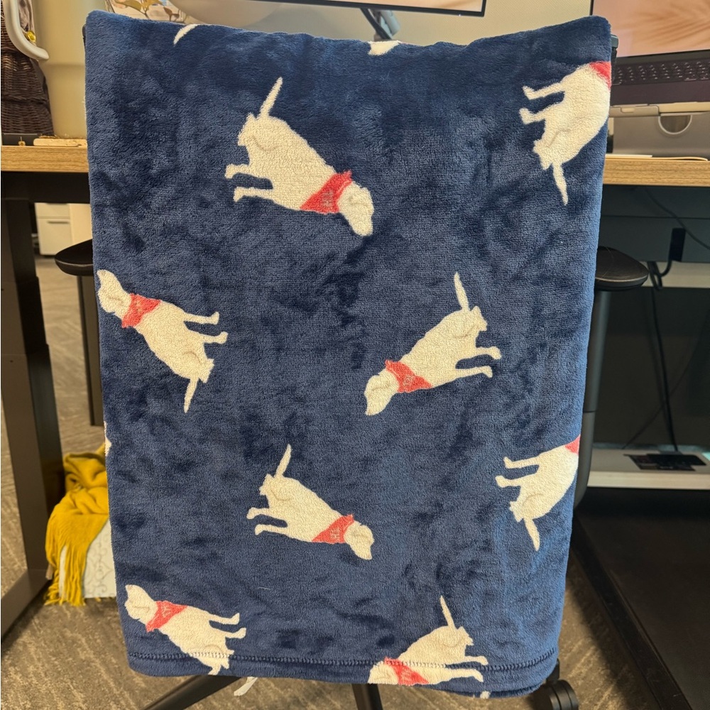 Tommy Hilfiger White Labrador Retriever Blue Throw